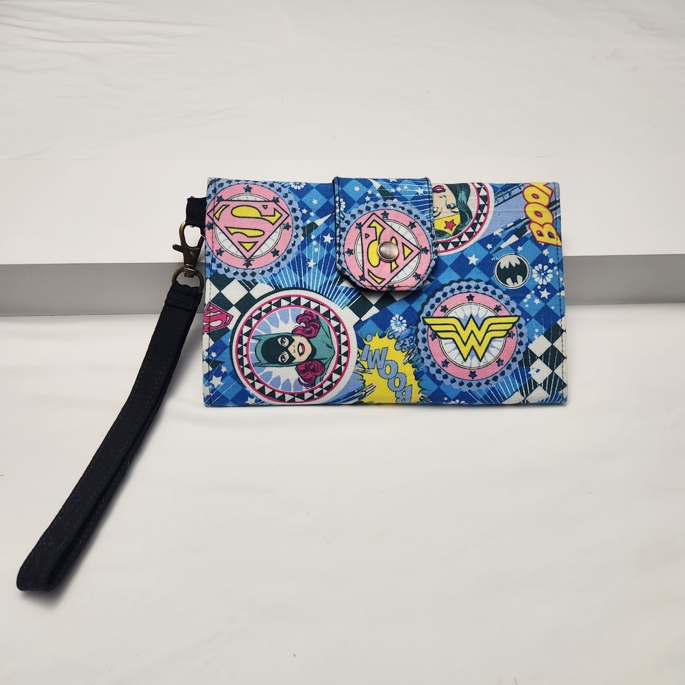 Geeks With Scissors DC Comics Superhero Patterned Clutch with Wristlet Pop Art‎